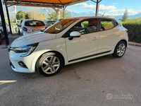 Usata Renault Clio V Business 100 CV (73 kW) 2021 Bianco Berlina