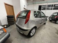 Usata Fiat Punto 80 CV (58 kW) 2000 Argento Berlina