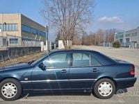 Usata Mercedes C200 136 CV (100 kW) 1999 Nero Berlina