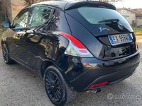 Usata Lancia Ypsilon Gold 69 CV (50 kW) 2014 Nero Utilitaria