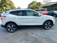 Usata Nissan Qashqai N-Connecta 131 CV (96 kW) 2016 Bianco SUV