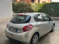 Usata Peugeot 208 68 CV (50 kW) 2015 Grigio Utilitaria