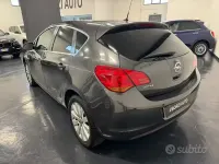 Usata Opel Astra Cosmo 125 CV (91 kW) 2010 Grigio Berlina