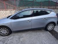 Usata Lancia Delta 120 CV (88 kW) 2009 Grigio Utilitaria