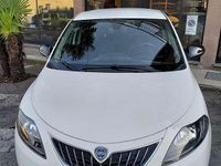 Usata Lancia Ypsilon Gold 69 CV (50 kW) 2023 Bianco Utilitaria