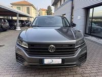 Usata VW Touareg Style 231 CV (169 kW) 2019 Grigio / metallizzato SUV