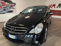 Gebraucht Mercedes R350 Premium 224 PS (164 kW) 2011 Schwarz Van / Kleinbus