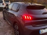Usata Peugeot 208 Allure 101 CV (74 kW) 2023 Grigio Utilitaria