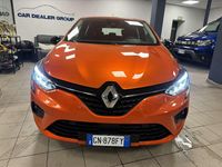 Usata Renault Clio V Intens 67 CV (49 kW) 2023 Arancione Berlina