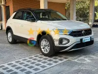 Usata VW T-Roc Life 110 CV (80 kW) 2024 Grigio SUV