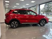 Usata MG ZS Luxury 107 CV (78 kW) 2025 Diamond red Berlina