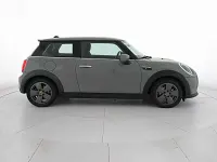 Usata Mini Cooper SE Essential 135 kW (184 CV) 2022 Moonwalk grey Utilitaria