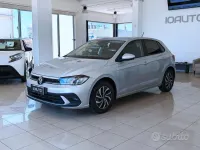 Usata VW Polo Life 95 CV (69 kW) 2023 Grigio Utilitaria