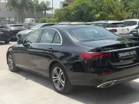 Usata Mercedes E200 Premium Plus 160 CV (117 kW) 2022 Nero Berlina