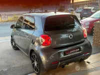 Usata Smart ForFour Brabus 109 CV (80 kW) 2017 Grigio Utilitaria