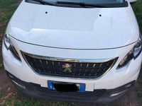 Używany Peugeot 2008 Active 83 KM (61 kW) 2019 Biały SUV