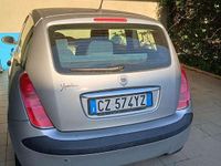 Usata Lancia Ypsilon 60 CV (44 kW) 2006 Argento Utilitaria