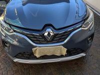Usata Renault Captur 101 CV (74 kW) 2024 Blu SUV