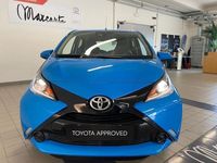 Usata Toyota Aygo X-play 69 CV (50 kW) 2017 Blu Utilitaria