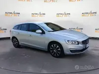 Usata Volvo V60 Dynamic 150 CV (110 kW) 2017 Grigio Station wagon