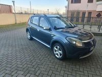 Usata Dacia Sandero Stepway 87 CV (63 kW) 2009 Berlina
