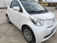 Gebraucht Toyota iQ Trend 68 PS (50 kW) 2012 Weiß Kleinwagen