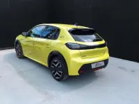 Usata Peugeot 208 GT 101 CV (74 kW) 2024 Giallo Utilitaria