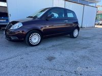 Usata Lancia Ypsilon 60 CV (44 kW) 2009 Viola Utilitaria