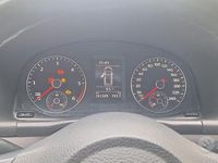 Usata VW Touran 102 CV (75 kW) 2015 Grigio Monovolume