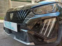 Usata Peugeot 2008 Allure 101 CV (74 kW) 2025 Nero SUV