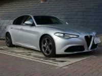 Usata Alfa Romeo Giulia Super 150 CV (110 kW) 2018 Argento Berlina
