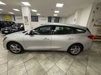 Usata Ford Focus 120 CV (88 kW) 2019 Grigio Station wagon