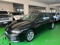 Usata VW Golf VIII Life 116 CV (85 kW) 2025 Nero Berlina