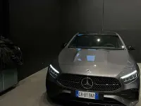 Usata Mercedes A180 AMG Line Premium Plus 116 CV (85 kW) 2023 Grigio Berlina