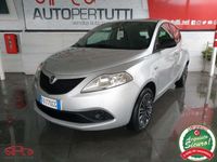 Usata Lancia Ypsilon Gold 69 CV (50 kW) 2019 Argento Utilitaria