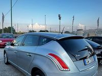 Usata Lancia Delta 120 CV (88 kW) 2014 Argento Utilitaria