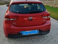 Gebraucht Kia Rio Active 77 PS (56 kW) 2017 Rot Kleinwagen