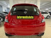 Usata Lancia Ypsilon Silver 69 CV (50 kW) 2018 Rosso Utilitaria