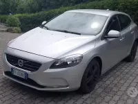 Usata Volvo V40 120 CV (88 kW) 2018 Grigio Station wagon