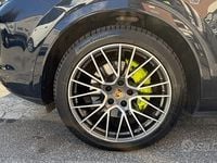 Usata Porsche Cayenne 340 CV (250 kW) 2022 Blu metallizzato SUV