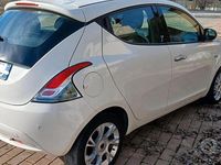 Usata Lancia Ypsilon 95 CV (69 kW) 2016 Bianco Utilitaria
