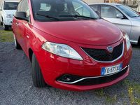 Usata Lancia Ypsilon Platinum 69 CV (50 kW) 2016 Rosso Utilitaria