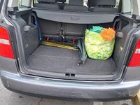 Usata VW Touran Trendline 101 CV (74 kW) 2005 Grigio Monovolume