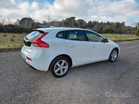 Usata Volvo V40 Kinetic 2017 Bianco Berlina