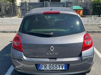 Usata Renault Clio II LE 48 CV (35 kW) 2008 Grigio Berlina