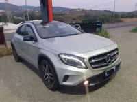 Usata Mercedes GLA180 109 CV (80 kW) 2016 Grigio SUV