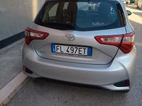 Usata Toyota Yaris 90 CV (66 kW) 2018 Grigio Utilitaria