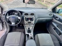 Usata Ford Focus 110 CV (80 kW) 2011 Grigio Utilitaria