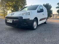 Usata Peugeot Partner 75 CV (55 kW) 2010 Bianco Monovolume