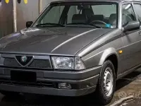 Usata Alfa Romeo 75 120 CV (88 kW) 1991 Grigio Berlina